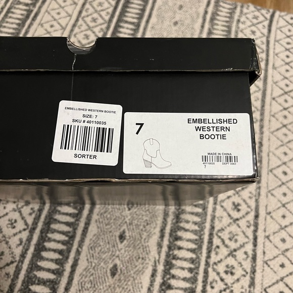 Torrid embellished western bootie Rhinestone Ankle Boots - Picture 8 of 8